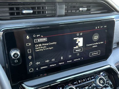 Used 2025 GMC Sierra 1500 AT4 w/ Technology Package image 13