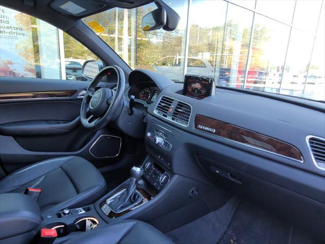 Used 2017 Audi Q3 2.0T Prestige w/ Prestige Package AWD/4WD image 22