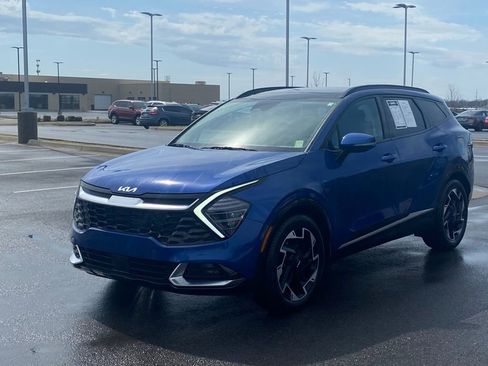 Certified 2025 Kia Sportage SX image 3