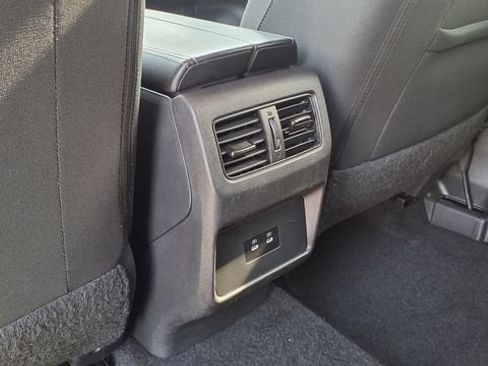 Used 2025 Nissan Rogue SV AWD/4WD image 20