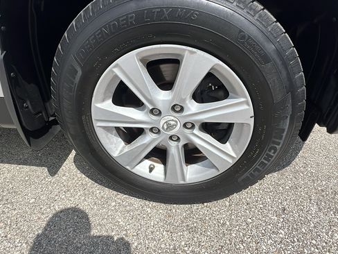 Used 2012 Toyota Highlander 4WD w/ Tech Pkg image 9