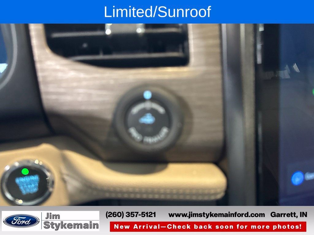 Used 2023 Ford Expedition Limited AWD/4WD image 24