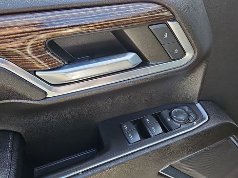 Used 2023 GMC Sierra 1500 SLE image 16