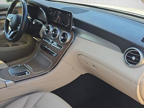 Used 2022 Mercedes-Benz GLC 300 4MATIC w/ Multimedia Package Lite image 26