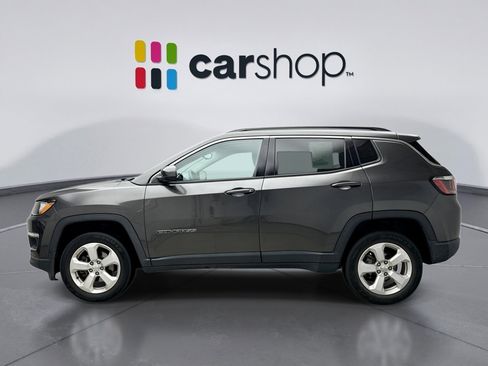 Used 2019 Jeep Compass Latitude image 2