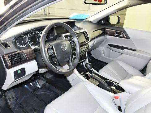 Used 2016 Honda Accord EX-L image 2