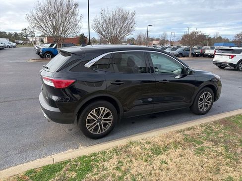 Used 2022 Ford Escape SEL image 10