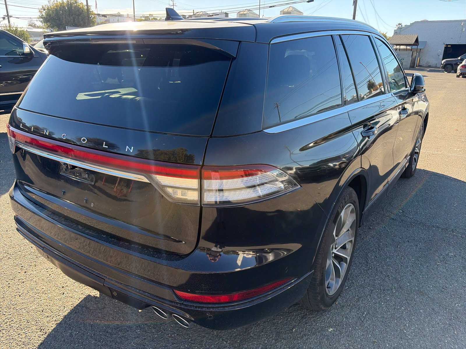 Used 2022 Lincoln Aviator Grand Touring w/ Class IV Trailer Tow Package AWD/4WD image 3
