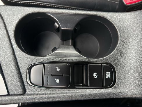 Used 2022 Kia Niro EX image 13