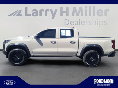 Used 2026 Chevrolet Colorado Trail Boss AWD/4WD image 2