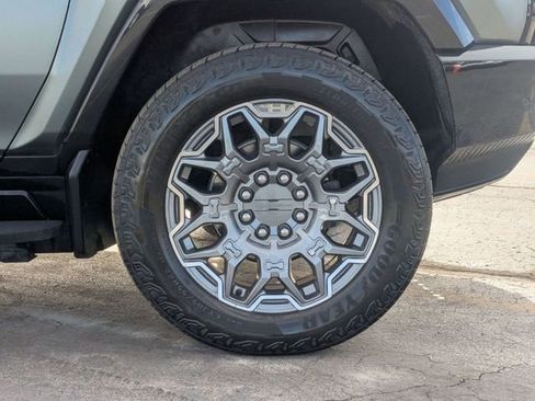 Used 2024 GMC Hummer EV 3X image 12