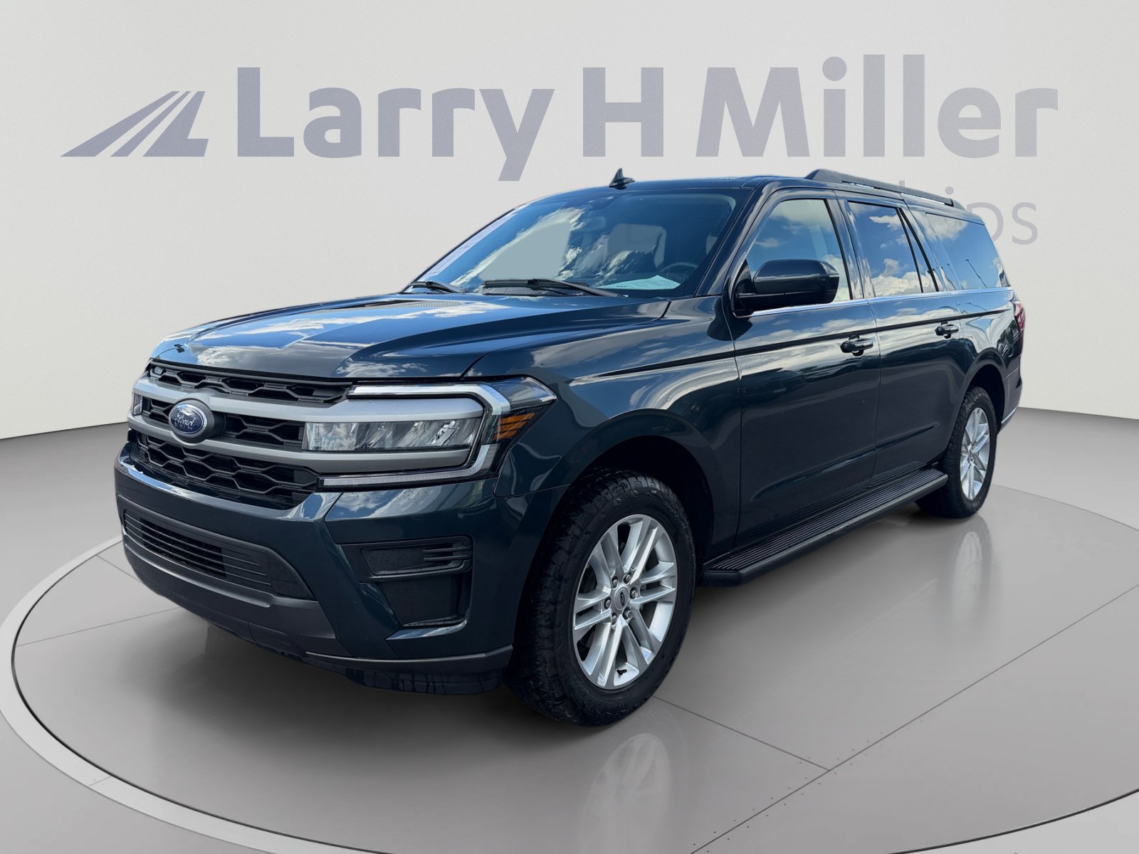 Used 2024 Ford Expedition Max XLT AWD/4WD image 1