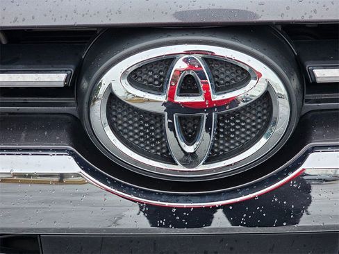 Used 2022 Toyota 4Runner Limited image 10