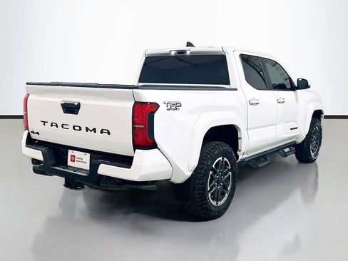 Used 2024 Toyota Tacoma TRD Sport AWD/4WD image 4