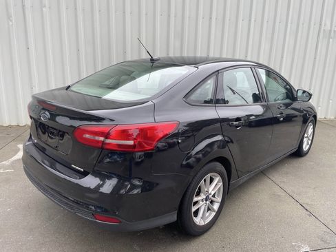 Used 2015 Ford Focus SE image 3