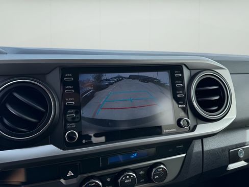 Used 2022 Toyota Tacoma SR5 image 16