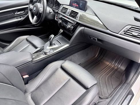 Used 2018 BMW 330i xDrive Sedan AWD/4WD image 11