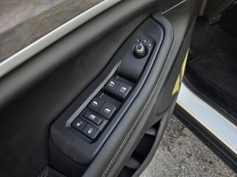 New 2025 Jeep Grand Cherokee Limited image 12