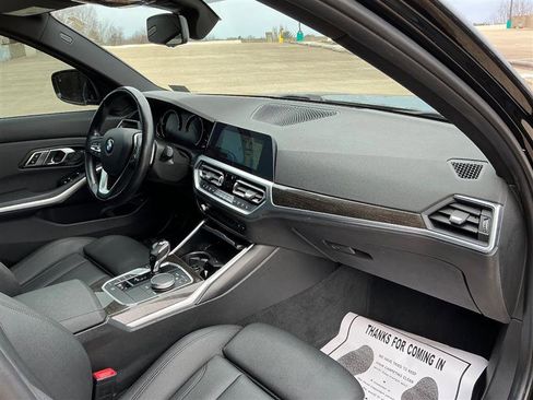 Used 2020 BMW 330i Sedan w/ Convenience Package image 32