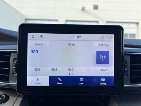 Used 2022 Ford Explorer XLT w/ Equipment Group 202A image 18