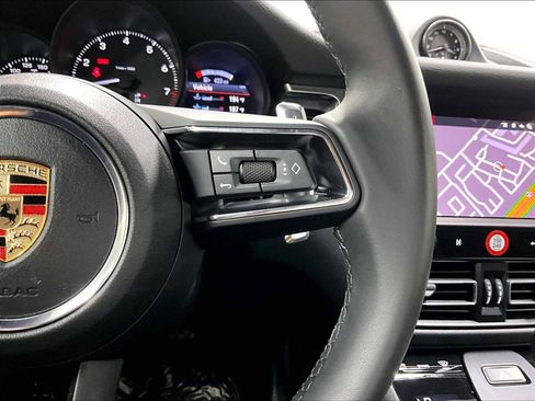 Used 2025 Porsche Macan w/ Premium Package Plus image 23