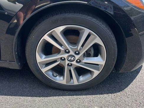 Used 2017 Hyundai Elantra Limited w/ Limited Tech Package 04 FWD image 20