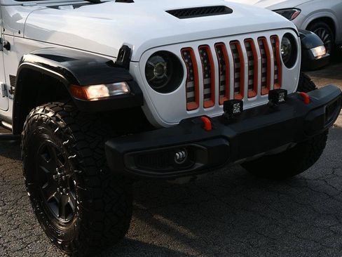 Used 2022 Jeep Gladiator Mojave w/ Cold Weather Group AWD/4WD image 32