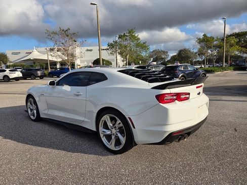 Used 2023 Chevrolet Camaro LT w/ Technology Package image 5
