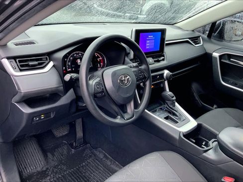Used 2023 Toyota RAV4 XLE image 16