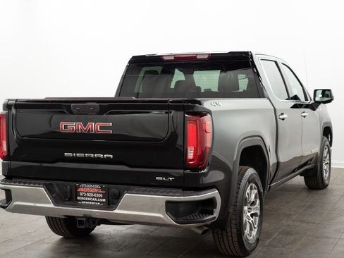Used 2025 GMC Sierra 1500 SLT AWD/4WD image 13