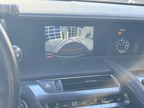 Used 2018 Lexus LC 500 Coupe w/ Sport Package image 25