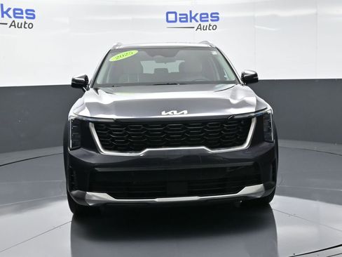 Used 2025 Kia Sorento S w/ Panoramic Sunroof Package FWD image 3