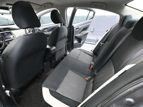 Used 2021 Nissan Versa SV image 29