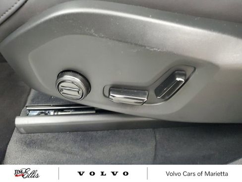 Certified 2025 Volvo XC90 B6 Core w/ Climate Package image 24