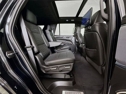 Used 2024 Cadillac Escalade V AWD/4WD image 27