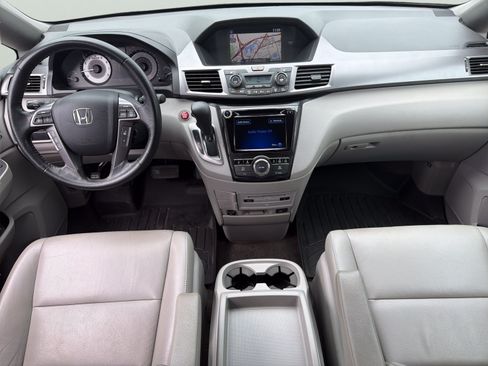 Used 2014 Honda Odyssey Touring Elite image 10