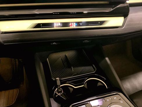 Certified 2024 BMW 540i xDrive w/ Premium Package AWD/4WD image 34