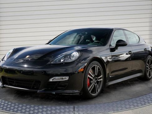 Used 2013 Porsche Panamera GTS AWD/4WD image 3