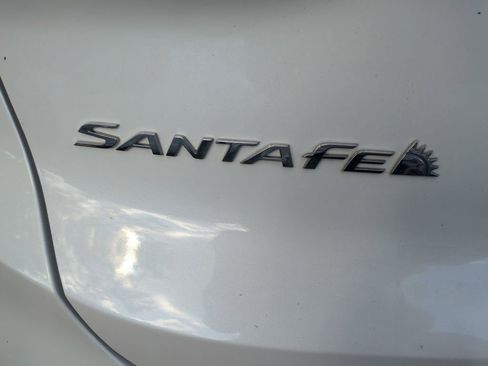 Used 2021 Hyundai Santa Fe SE image 32