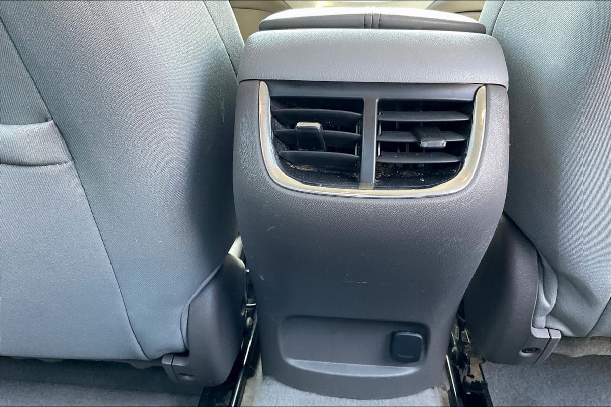 Used 2020 Chevrolet Malibu LT FWD image 32