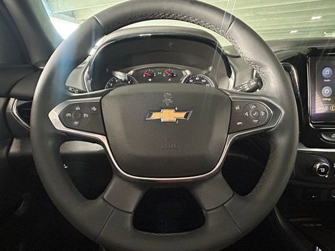 Used 2023 Chevrolet Traverse LT image 27