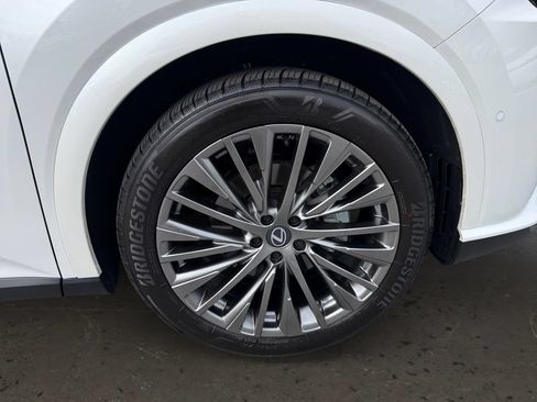 Certified 2026 Lexus RX 350 AWD w/ Convenience Package image 27