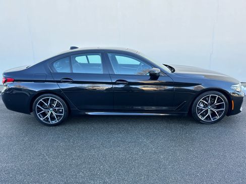 Certified 2023 BMW 530i xDrive w/ M Sport Package image 3