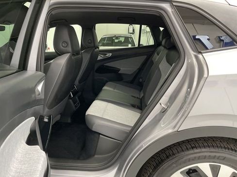 Used 2023 Volkswagen ID.4 Pro RWD image 8