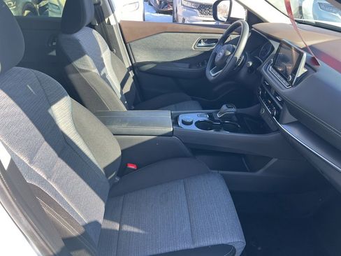 Certified 2023 Nissan Rogue SV image 21