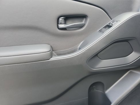 Certified 2024 Nissan Frontier S image 24