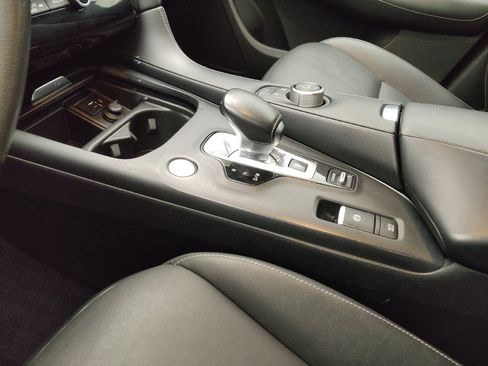 Used 2019 INFINITI QX50 Luxe w/ Navigation Package FWD image 26