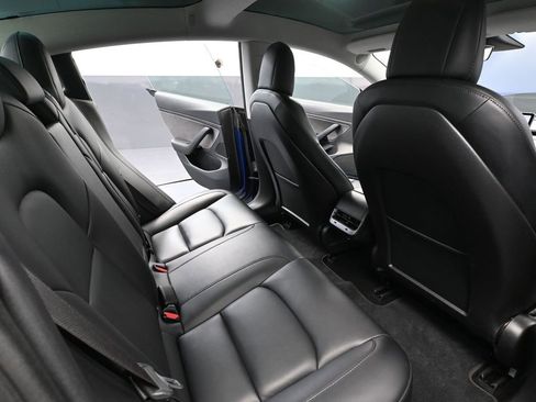Used 2018 Tesla Model 3 Long Range image 39