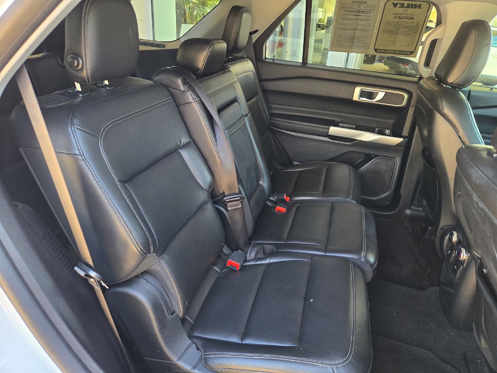 Used 2020 Ford Explorer XLT w/ Equipment Group 202A RWD image 27