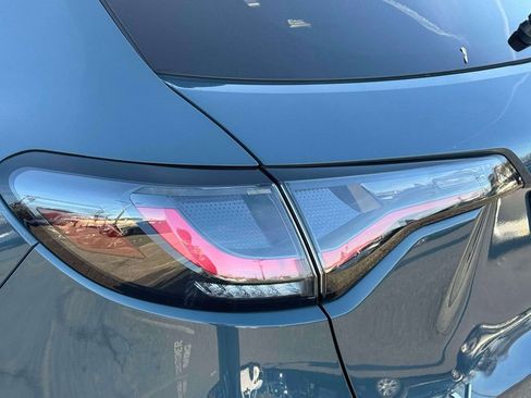 Used 2024 Honda HR-V Sport image 11